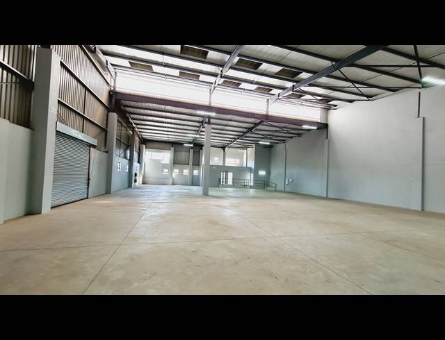 2,275M² WAREHOUSE TO LET IN COSMO BUSINESS PARK